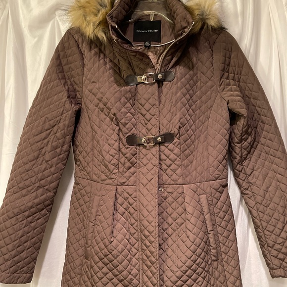 Quilted, fur lined hood (detachable) winter jacket - Picture 1 of 8